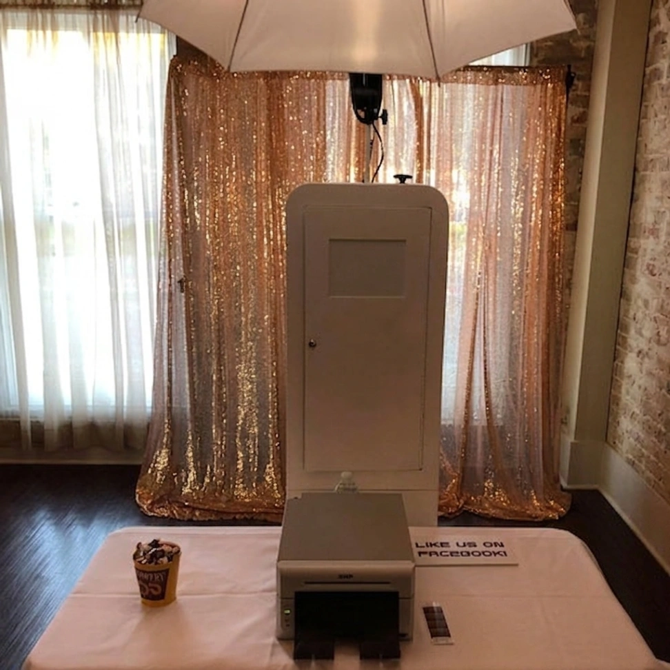 Platinum package photo booth rental for Gretna LA weddings, quinceaneras, and larger receptions